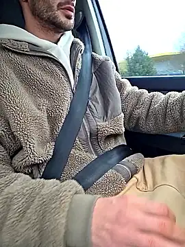 Zeefy online show from March 31, 9:32 am