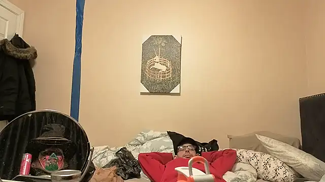 hailzeffn online show from April 1, 12:00 am