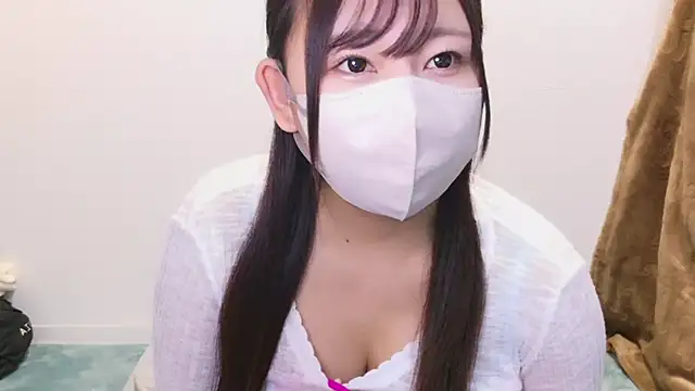 Snapshot of YUTSU_KI chatting on December 28, 9:30 pm YUTSU KI online show from December 28, 9:30 pm