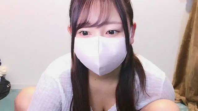 Snapshot of YUTSU_KI chatting on January 3, 9:47 pm YUTSU KI online show from January 3, 9:47 pm