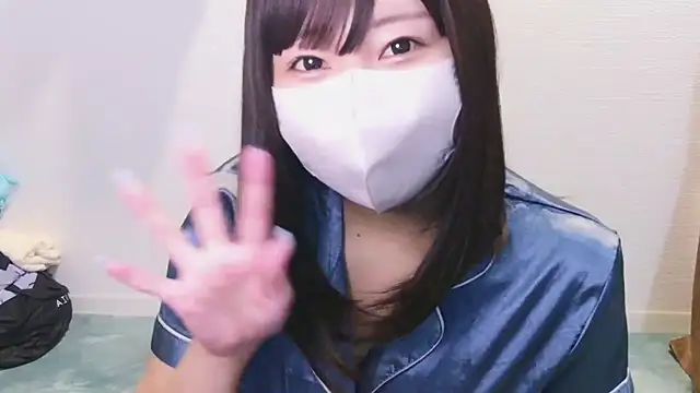 Snapshot of YUTSU_KI chatting on January 17, 9:39 pm YUTSU KI online show from January 17, 9:39 pm