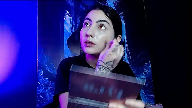 sophy rock online show from February 2, 12:59 pm