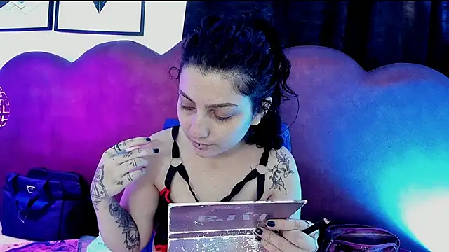 Snapshot of sophy_rock chatting on July 2, 4:24 pm sophy rock online show from July 2, 4:24 pm