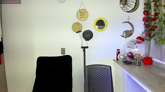  cristal ayala online show from October 6, 11:35 pm