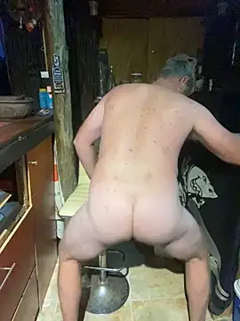 Snapshot of sexycouple109 chatting on January 7, 3:03 am sexycouple109 online show from January 7, 3:03 am