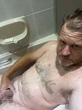 Snapshot of sexycouple109 chatting on January 9, 6:57 pm sexycouple109 online show from January 9, 6:57 pm