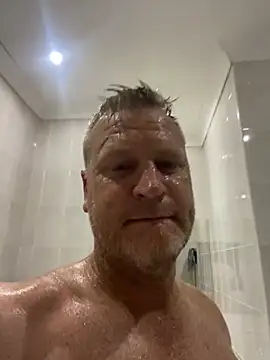 Snapshot of sexycouple109 chatting on January 19, 6:43 pm sexycouple109 online show from January 19, 6:43 pm