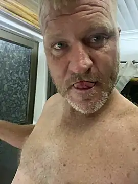 Snapshot of sexycouple109 chatting on February 23, 6:45 pm sexycouple109 online show from February 23, 6:45 pm