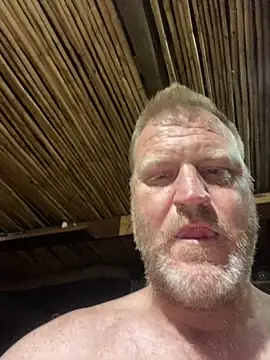 Snapshot of sexycouple109 chatting on November 5, 8:20 pm sexycouple109 online show from November 5, 8:20 pm