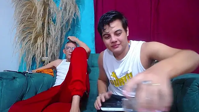 Leon hot X online show from January 5, 4:04 am