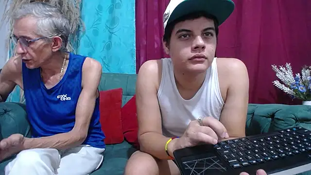 Leon hot X online show from January 10, 8:48 pm