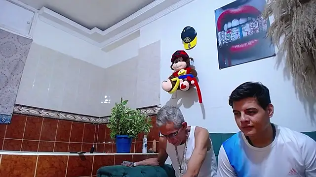 Leon hot X online show from February 18, 10:14 pm