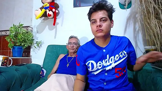 Leon hot X online show from February 23, 1:32 pm