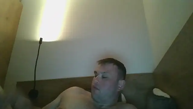 Snapshot of hotshot5395 chatting on September 15, 6:41 pm hotshot5395 online show from September 15, 6:41 pm