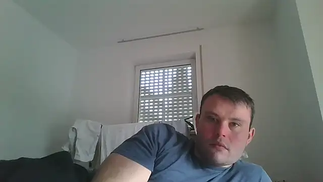 Snapshot of hotshot5395 chatting on October 7, 11:18 am hotshot5395 online show from October 7, 11:18 am