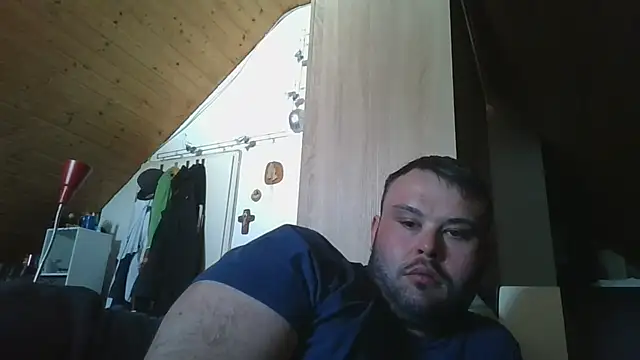 Snapshot of hotshot5395 chatting on May 12, 6:43 am hotshot5395 online show from May 12, 6:43 am