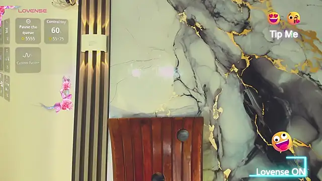 khiara moretti online show from February 17, 7:42 pm