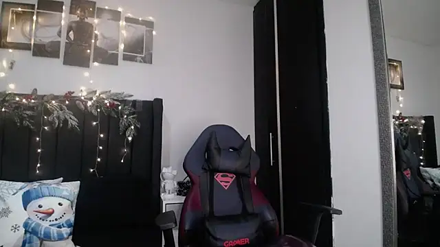 Snapshot of muscle_ares chatting on December 2, 11:56 am muscle ares online show from December 2, 11:56 am