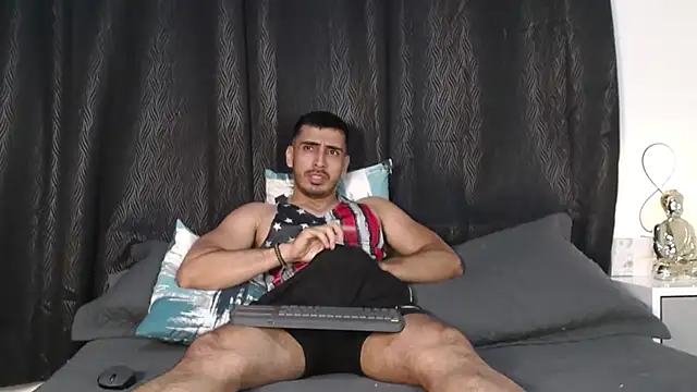 Snapshot of muscle_ares chatting on September 12, 11:26 pm muscle ares online show from September 12, 11:26 pm