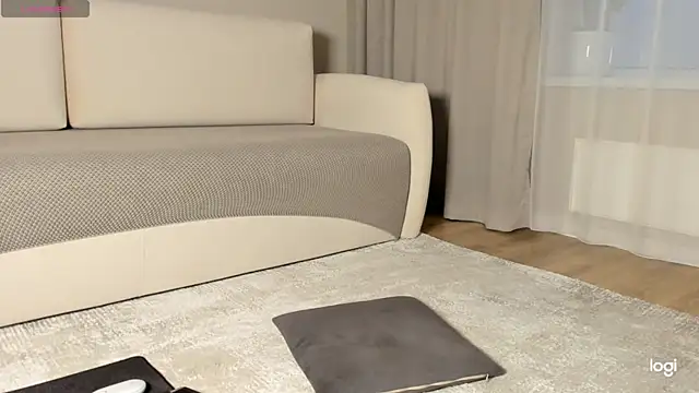 AmelinaLove online show from December 18, 2:17 am