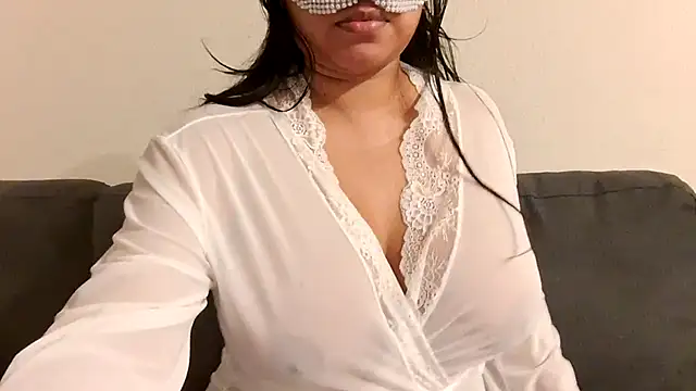 Snapshot of Blzsugar chatting on November 3, 4:36 am Blzsugar online show from November 3, 4:36 am