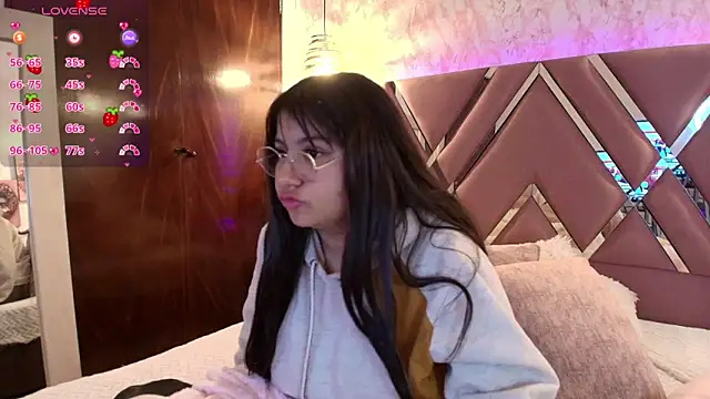 Snapshot of Miaa_Smiith1 chatting on January 31, 12:07 pm Miaa Smiith1 online show from January 31, 12:07 pm