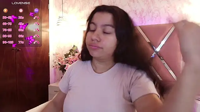 Snapshot of Miaa_Smiith1 chatting on February 24, 12:16 pm Miaa Smiith1 online show from February 24, 12:16 pm