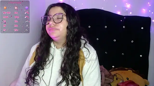 Snapshot of Miaa_Smiith1 chatting on September 15, 10:15 am Miaa Smiith1 online show from September 15, 10:15 am