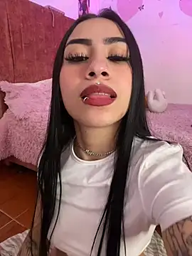 Snapshot of Bunny_sexy01 chatting on February 15, 2:15 am Bunny sexy01 online show from February 15, 2:15 am