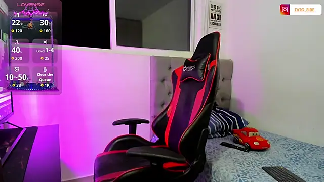 Snapshot of jacob_firexx chatting on December 18, 2:06 am jacob firexx online show from December 18, 2:06 am