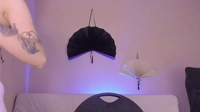 phoenix xx online show from April 11, 11:42 pm