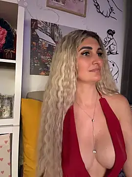 EvelynFrances online show from July 8, 6:12 pm