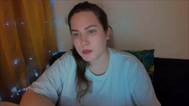  madalexa  online show from December 3, 9:45 pm