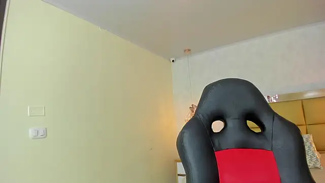 LARSONMIA online show from September 11, 12:16 pm