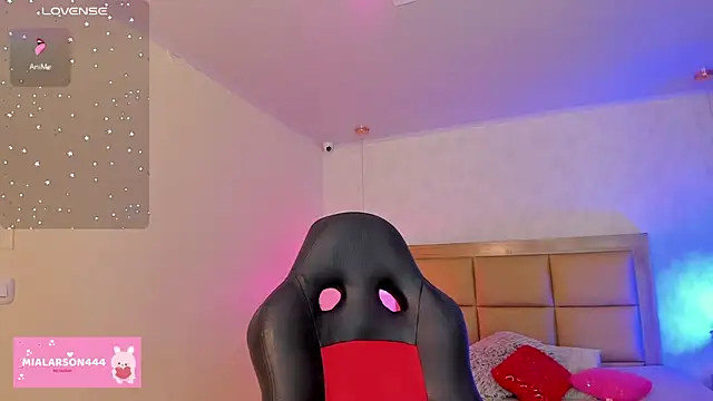 LARSONMIA online show from February 25, 12:26 pm