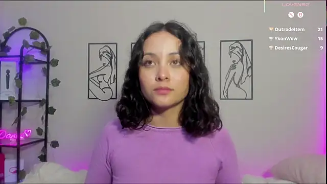 Megan Rodrigo online show from January 31, 11:13 pm