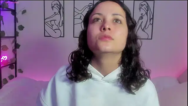 Megan Rodrigo online show from February 28, 7:35 pm