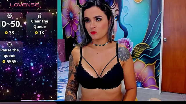 Snapshot of mia_bigtits17 chatting on December 14, 1:28 am mia bigtits17 online show from December 14, 1:28 am