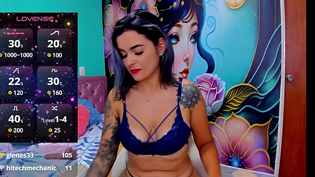 Snapshot of mia_bigtits17 chatting on December 14, 2:31 pm mia bigtits17 online show from December 14, 2:31 pm