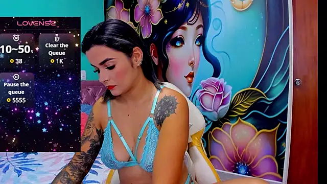 Snapshot of mia_bigtits17 chatting on December 17, 11:59 pm mia bigtits17 online show from December 17, 11:59 pm