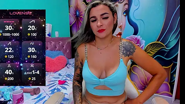 Snapshot of mia_bigtits17 chatting on December 27, 2:47 am mia bigtits17 online show from December 27, 2:47 am