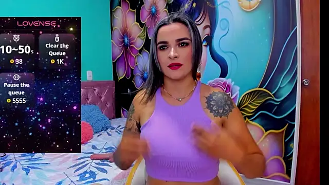 Snapshot of mia_bigtits17 chatting on December 28, 12:36 am mia bigtits17 online show from December 28, 12:36 am