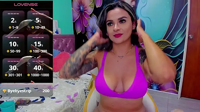 Snapshot of mia_bigtits17 chatting on March 13, 2:27 am mia bigtits17 online show from March 13, 2:27 am