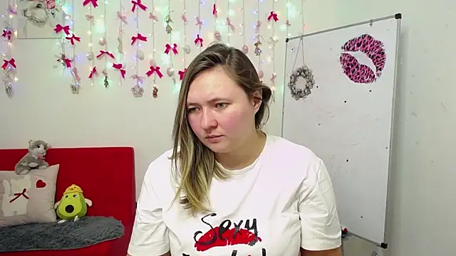 SallyVerda online show from April 5, 6:16 pm