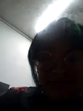 lucky-leah online show from May 26, 3:46 am