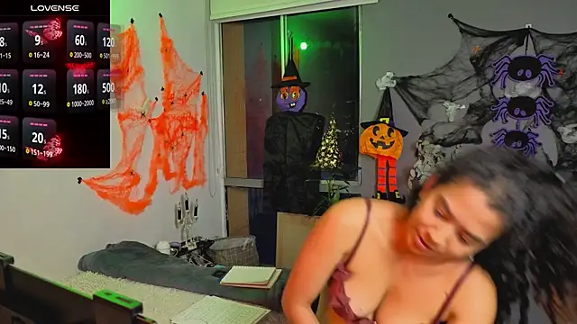 Snapshot of arteverena chatting on October 16, 12:11 am arteverena online show from October 16, 12:11 am