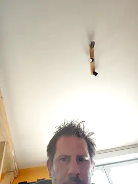 Snapshot of nicobrest16 chatting on December 17, 2:34 pm nicobrest16 online show from December 17, 2:34 pm