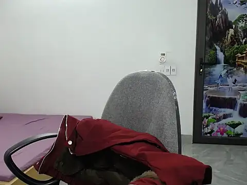 Love bug15 online show from December 23, 9:49 am