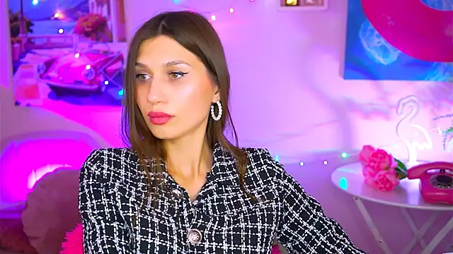 MollyPerry online show from December 18, 1:26 am