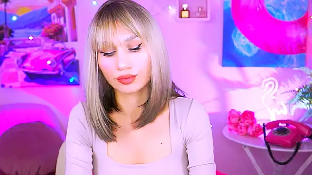 MollyPerry online show from January 5, 4:06 pm